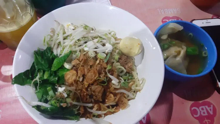 Warmindo Abang Adek 3