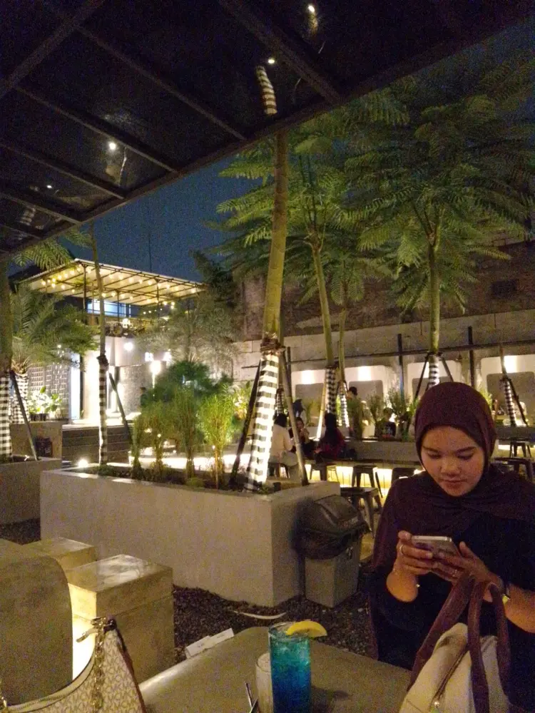 Dande’s Coffee & Eatery 4