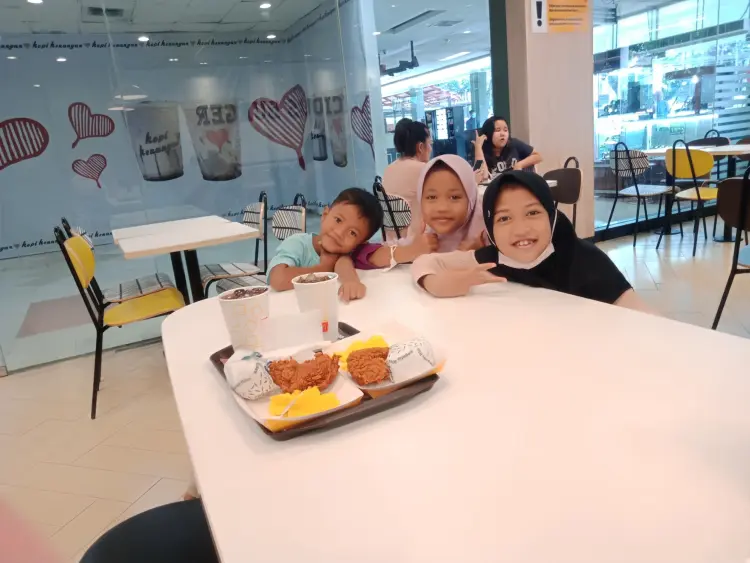 McDonald's Superindo Bogor 7