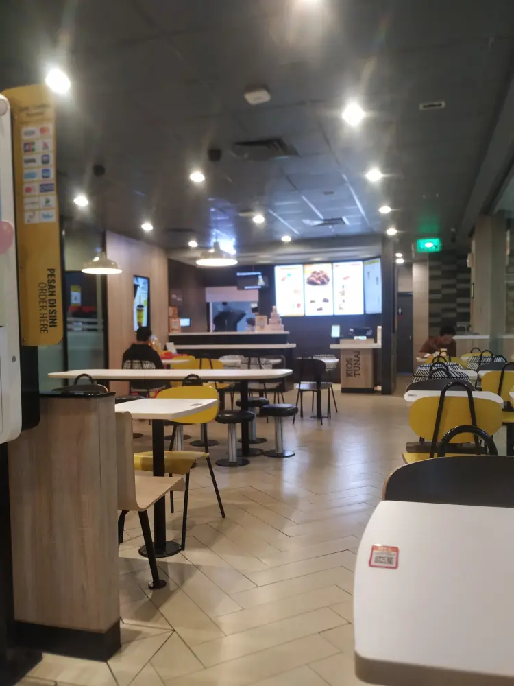 McDonald's Superindo Bogor 9