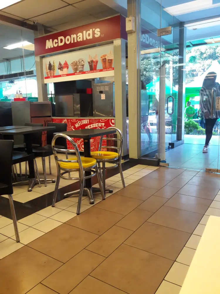 McDonald's Superindo Bogor 4