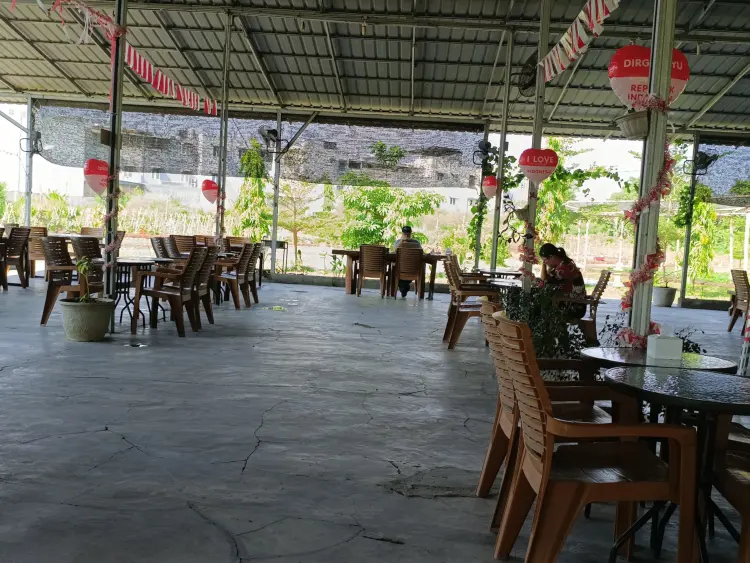 Kedai Kopi Kebun Cemara Asri 5