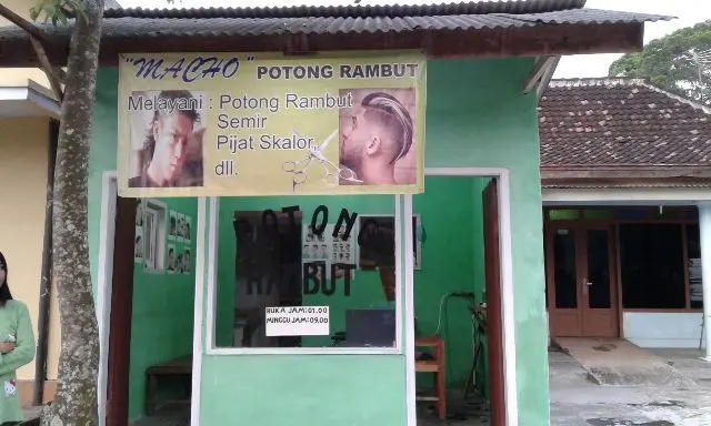 Potong Rambut Macho 1