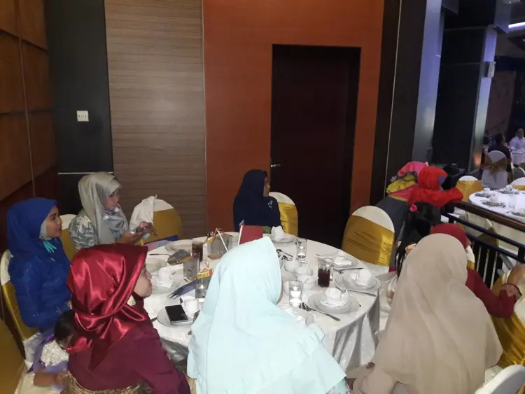 Nur Pacific Restaurant 7