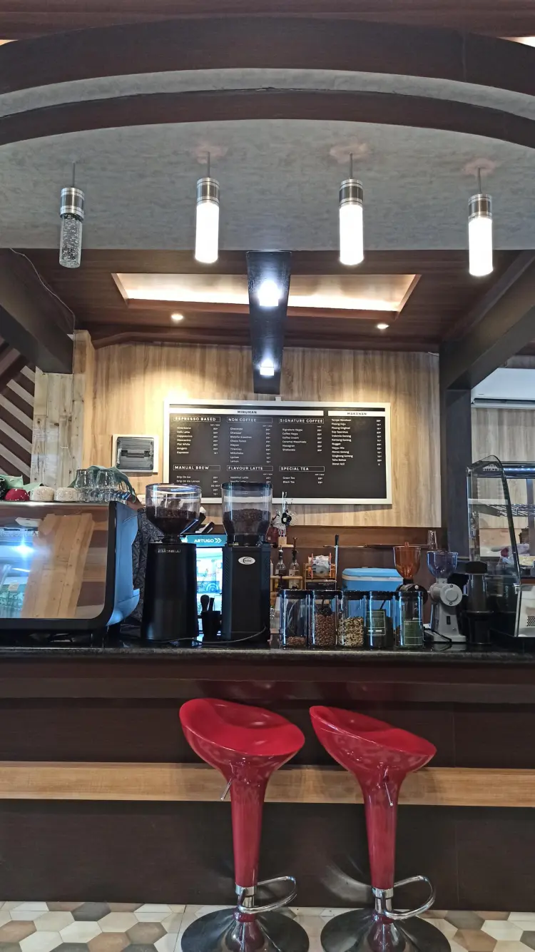 Hayyu Coffee & Bakery 3