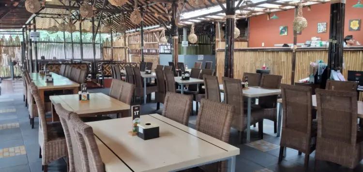 Saung Gandasari Jatiasih 5