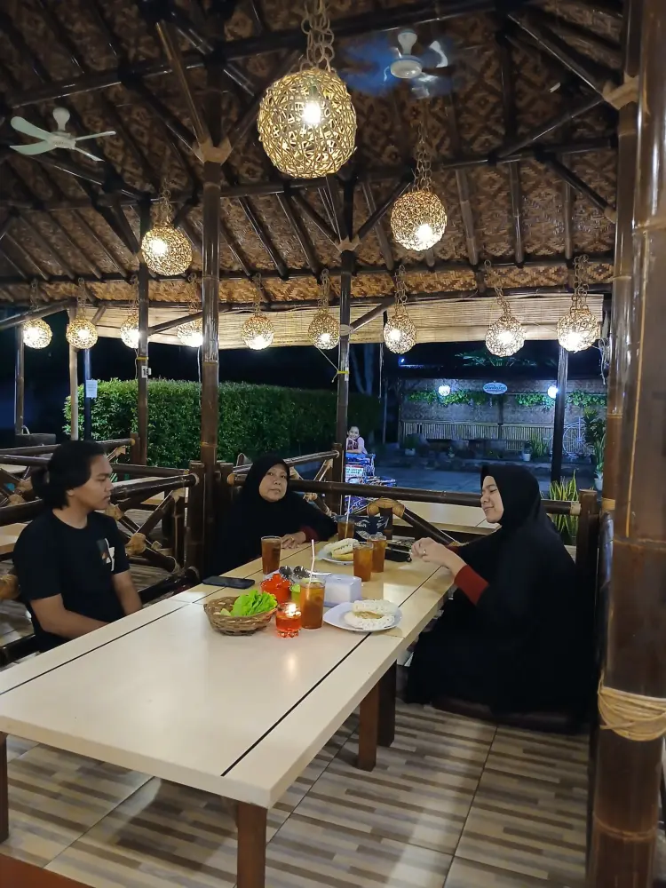 Saung Gandasari Jatiasih 7