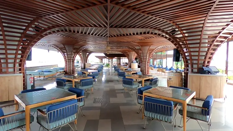 Berlin Gastro Kitchen and Pool Bar 4