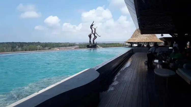 Berlin Gastro Kitchen and Pool Bar 10