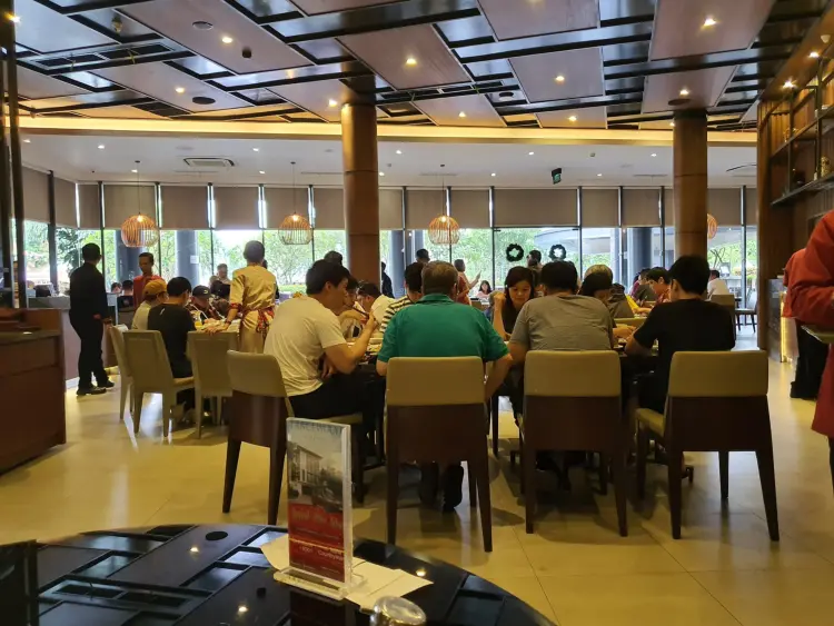 May Star - Navapark Country Club 1