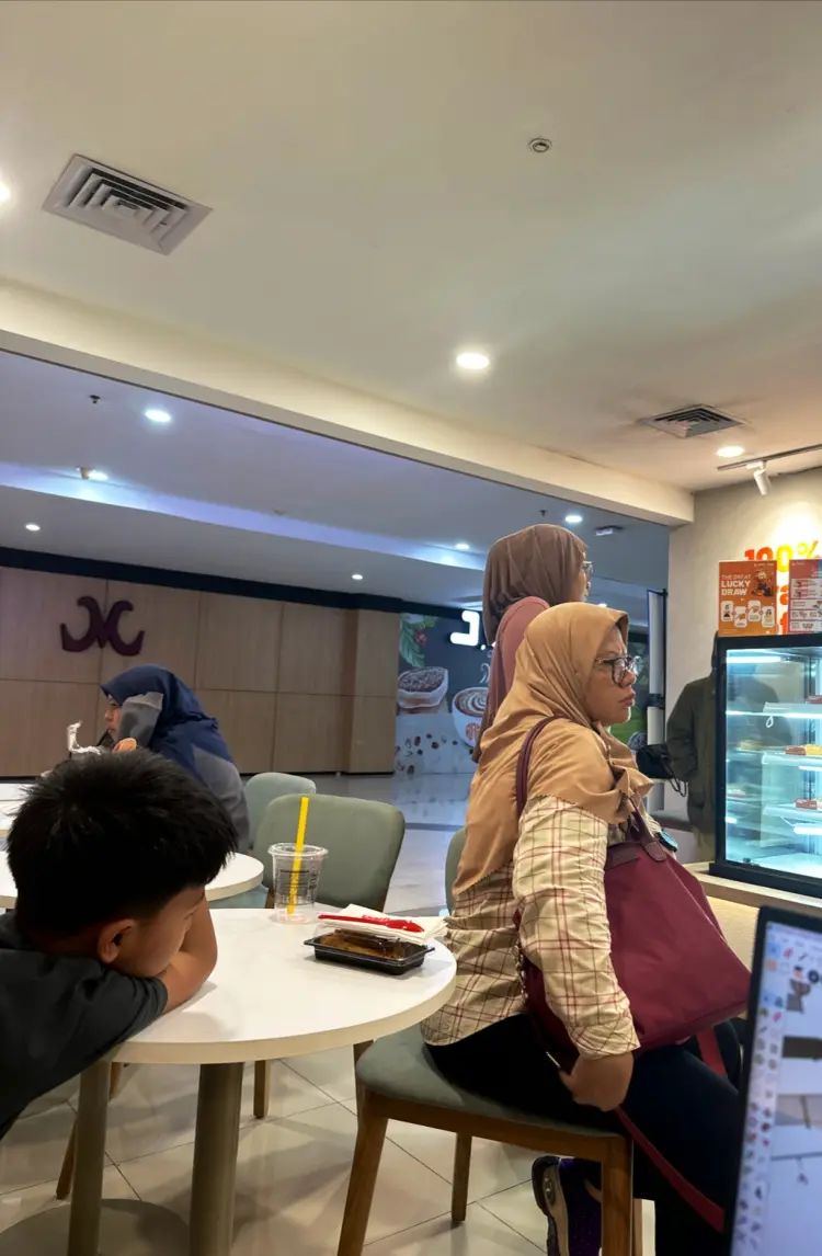 TOMORO COFFEE - Plaza Kalibata 4