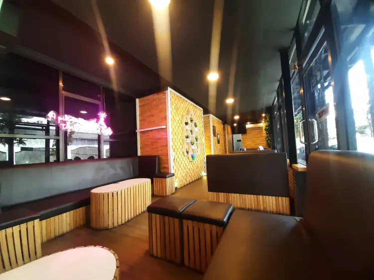 Unknown Coffee HQ 10