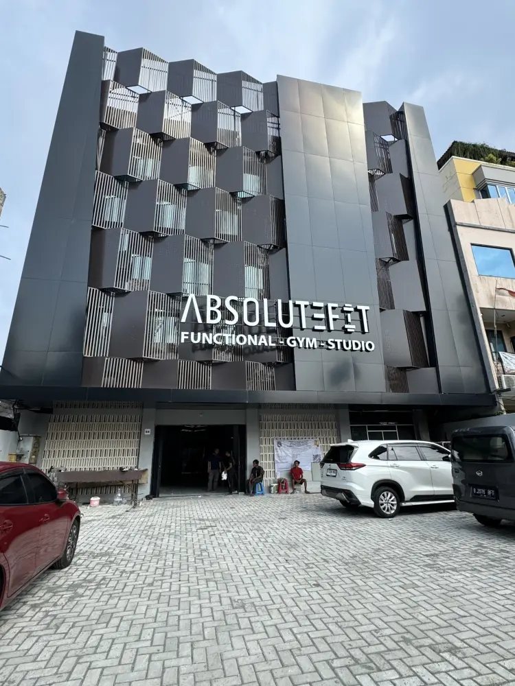 AbsoluteFit Menteng 1