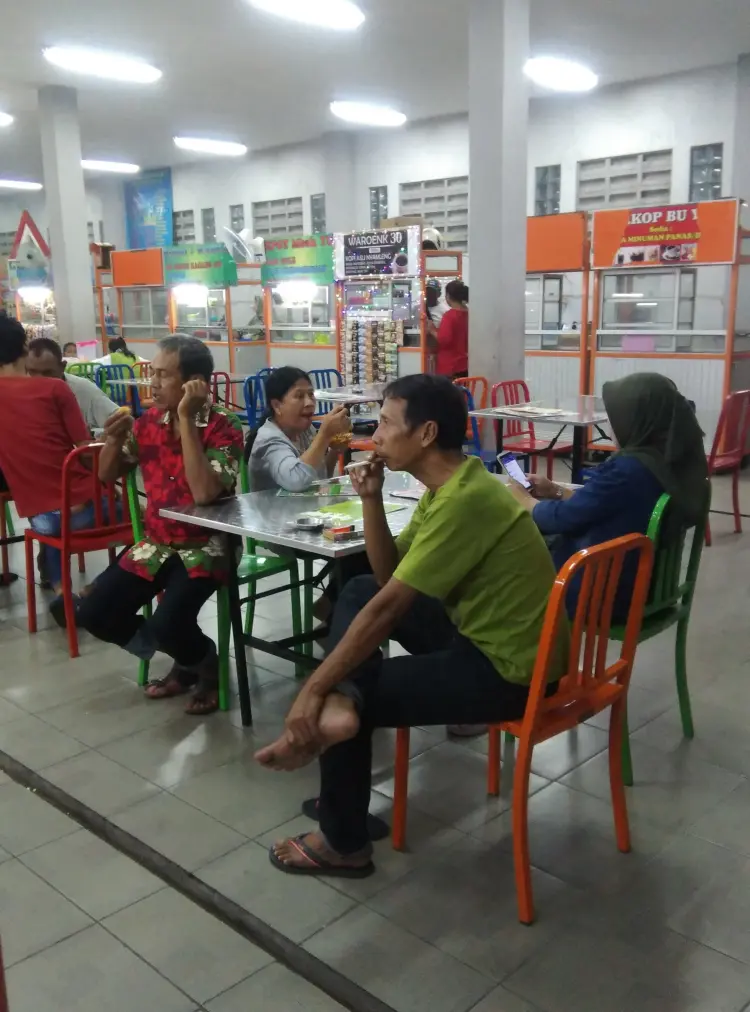 Kapas Krampung Street Food Culinary Center, Surabaya 3