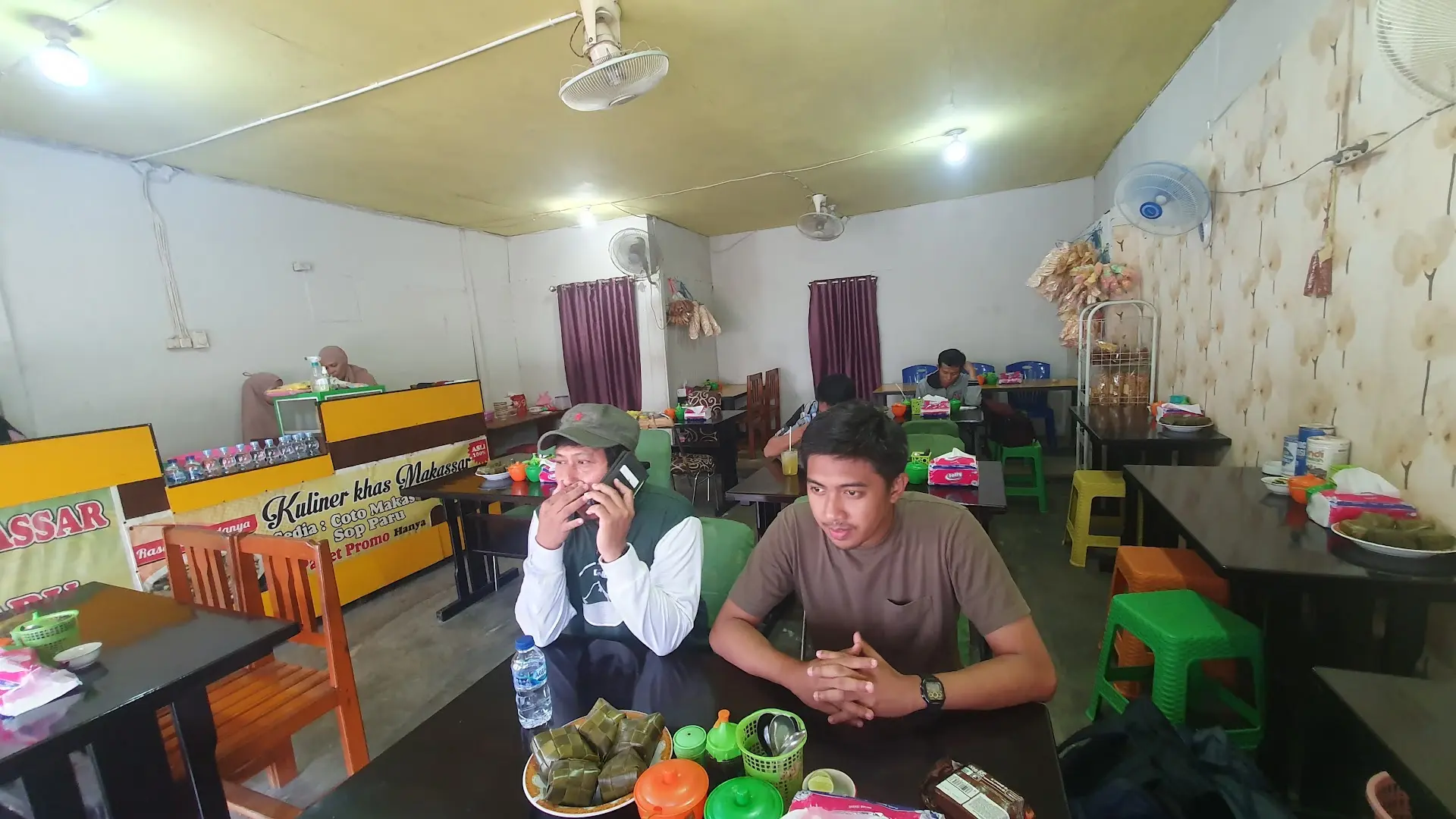 Eating my way through Indonesia's beef offal soup, but this red one from Berau is unforgettable. 2