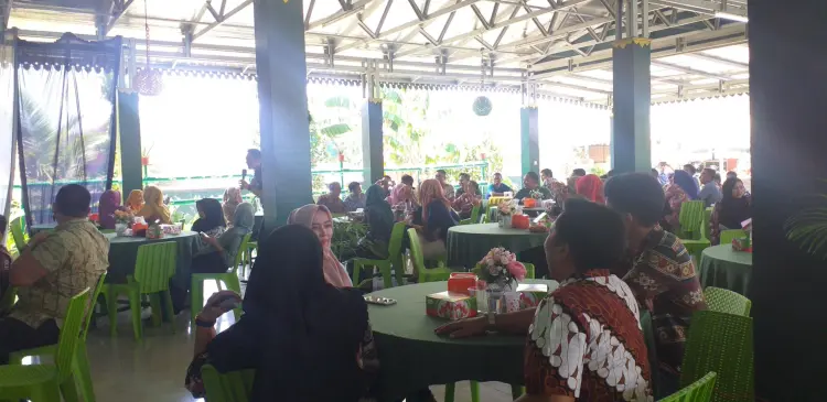 Pokel Garden Resto 2