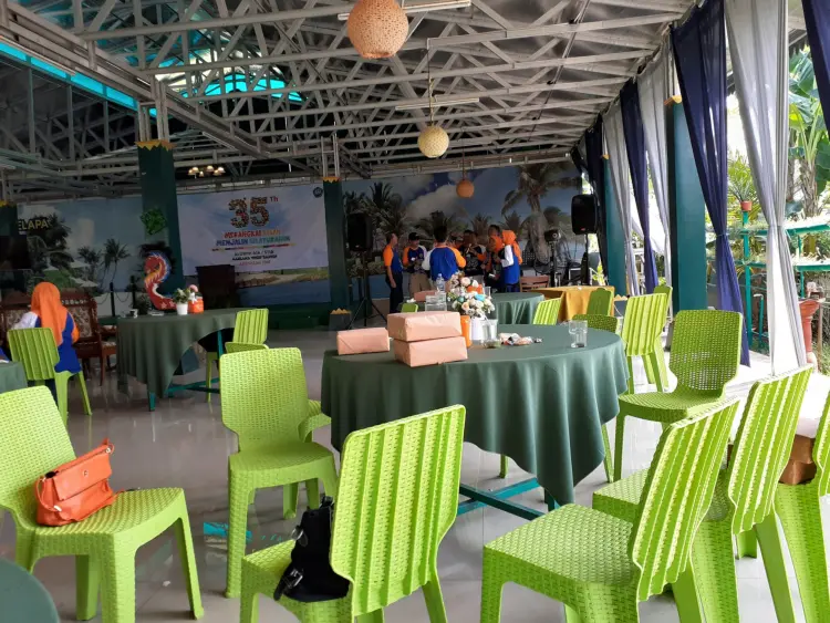 Pokel Garden Resto 5