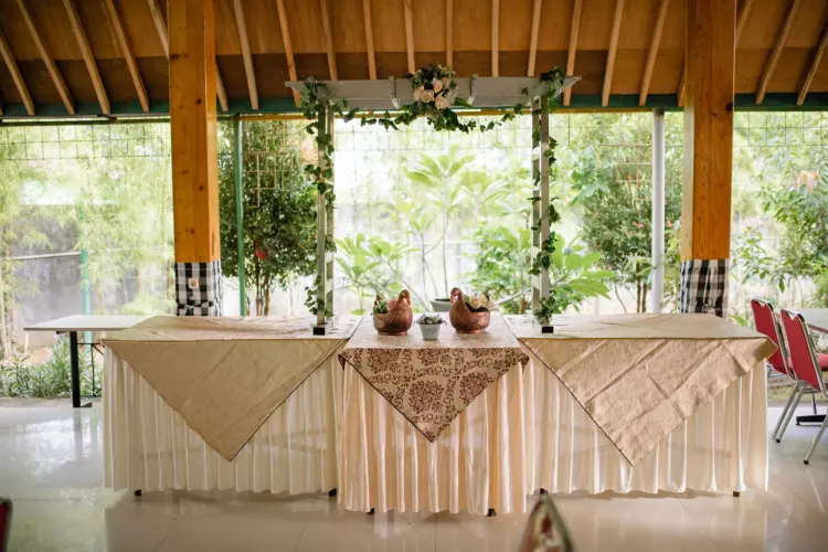 Pokel Garden Resto 8