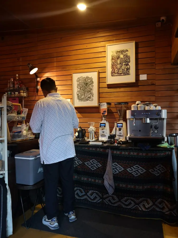 Maige Coffee Roastery 10