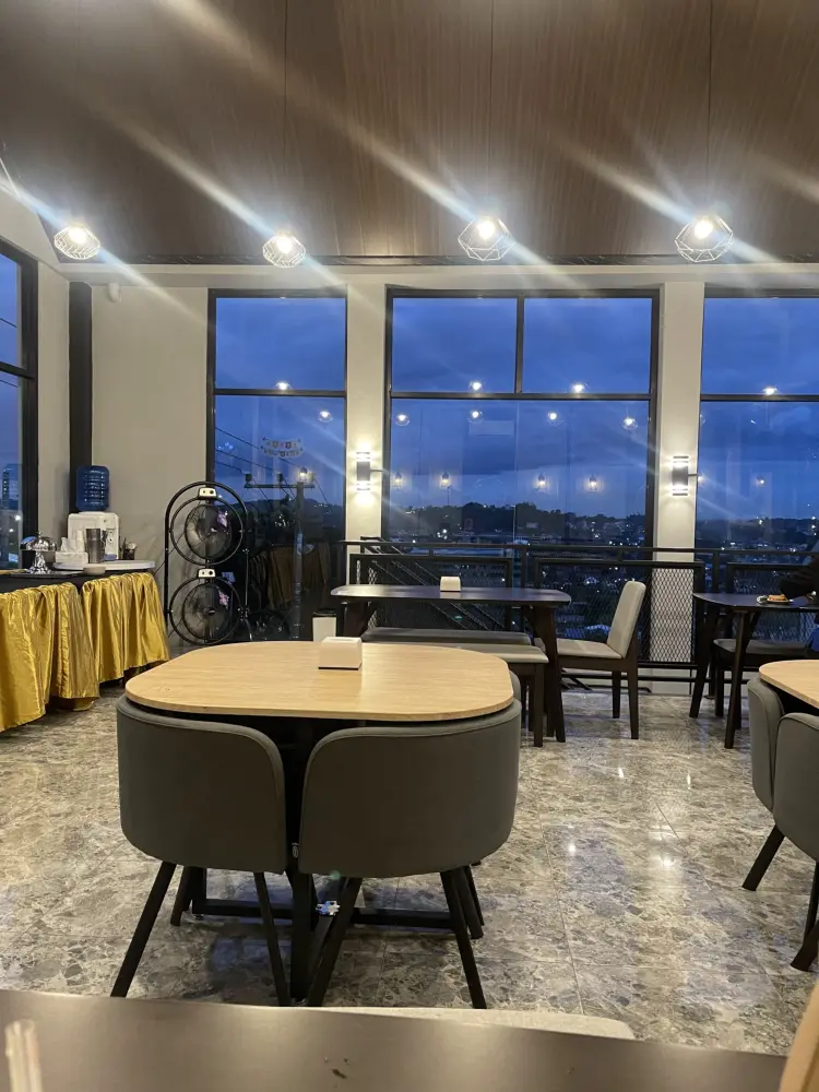 OMA PICNIC RESTO & CAFE 3