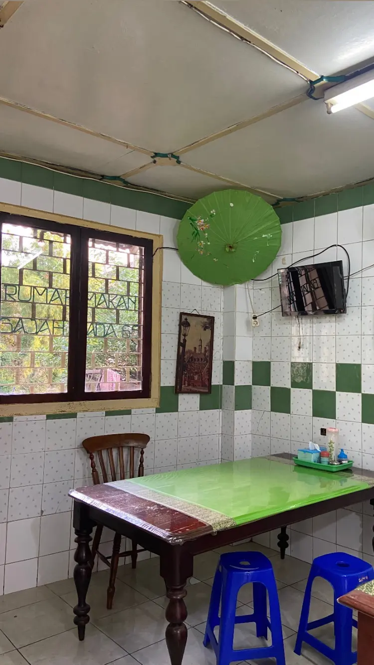 Rumah Makan Gajah Mada 8