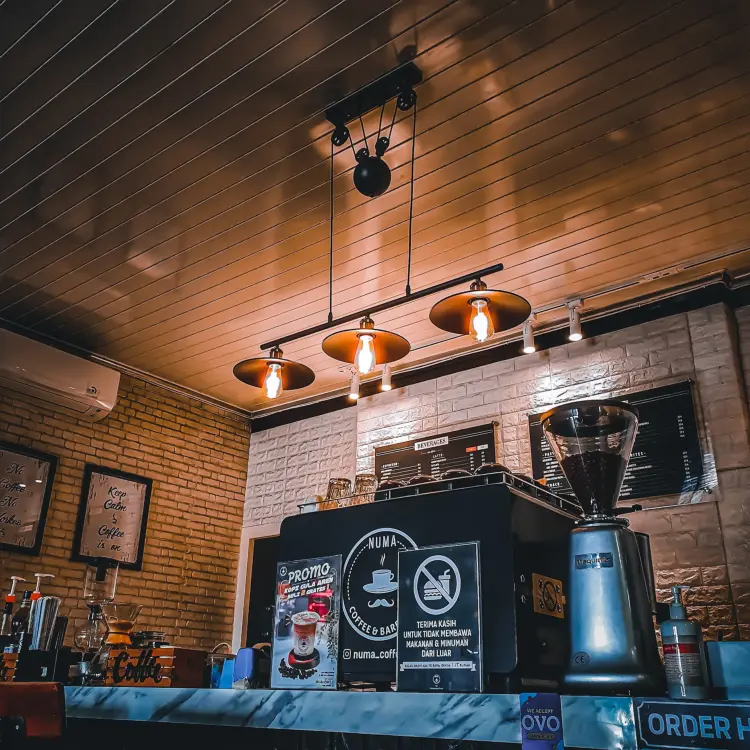Numa Coffee & Barber 2
