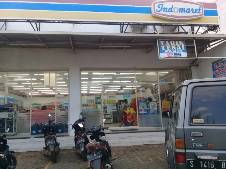 Indomaret Montong 1