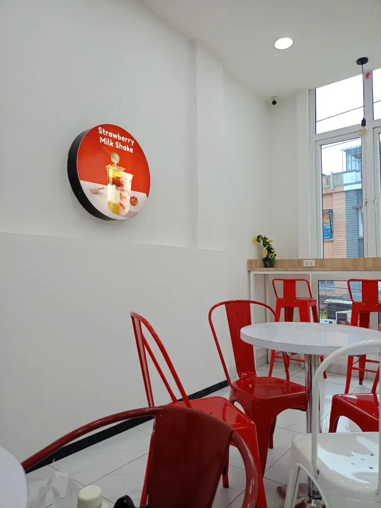 Momoyo Ice Cream & Fruit Tea Tuasan 6