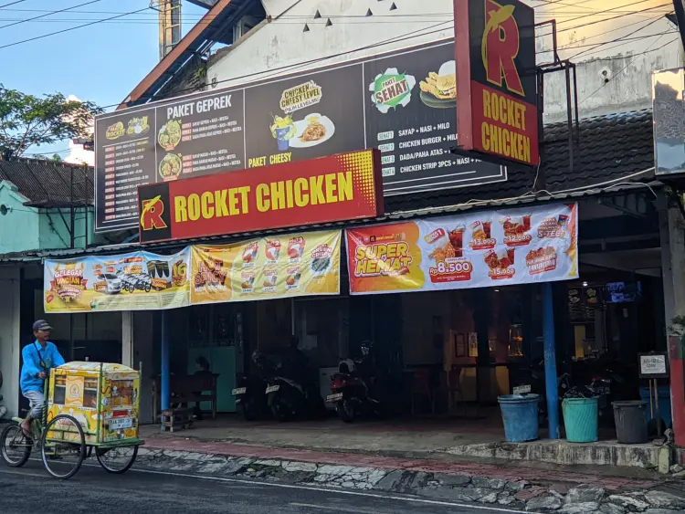 Rocket Chicken Monjali 1