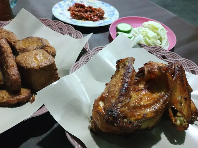 Ayam Goreng pak heri 1