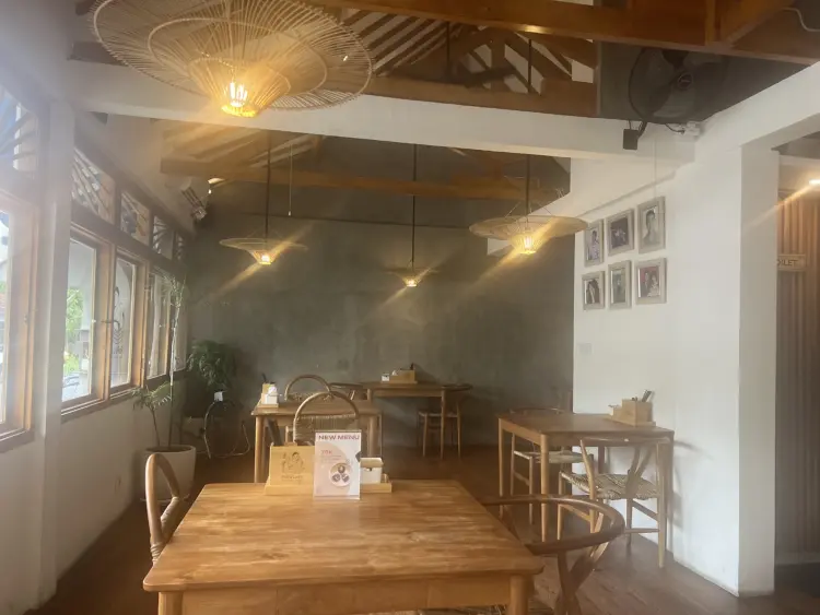 Papa Lee's Taiwan noodle & dumplings 台灣人的店 10