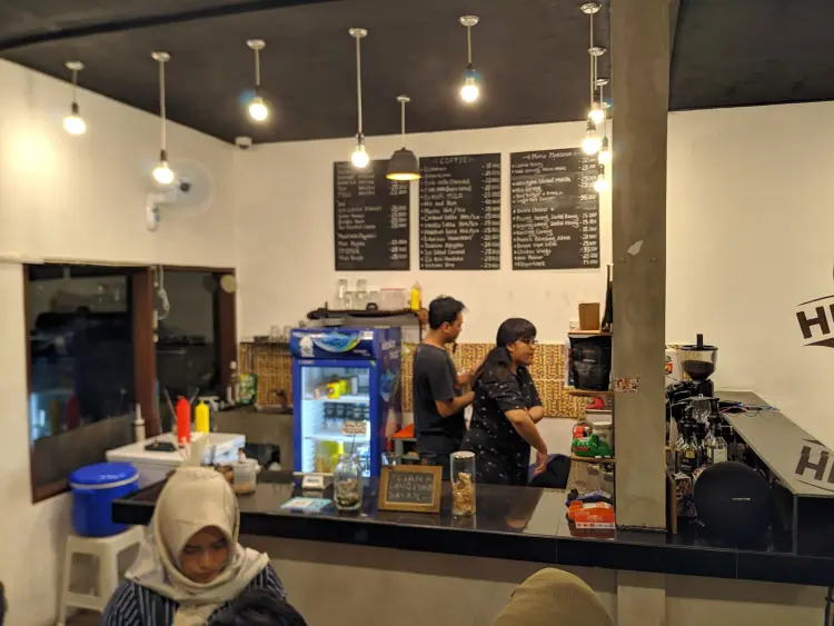 Kedai kopi hitam manis 7