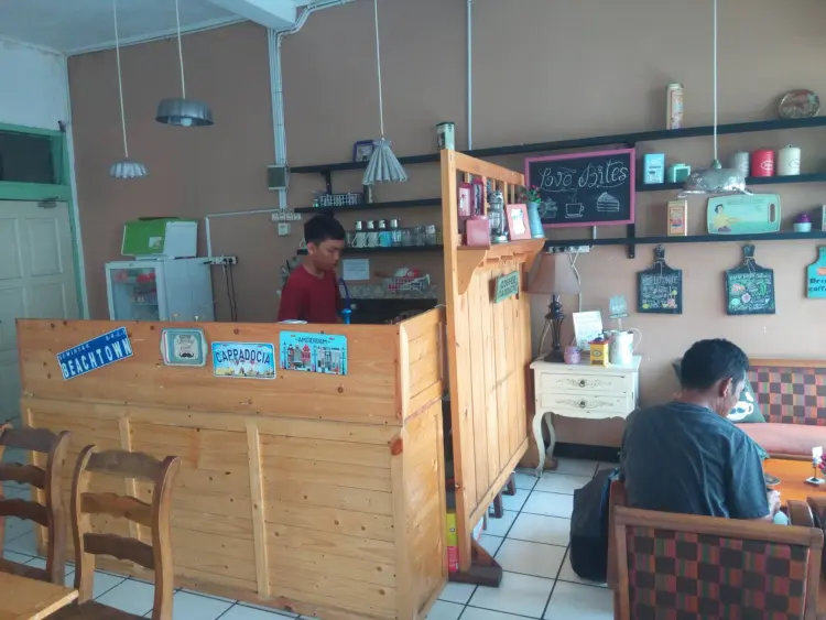 You and Me - cakes cookies eatery 3