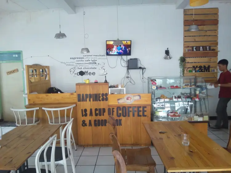 You and Me - cakes cookies eatery 9