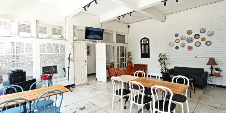 You and Me - cakes cookies eatery 8