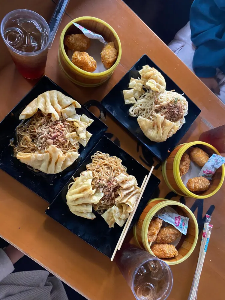 Mie Gacoan Depok Kelapa Dua 3