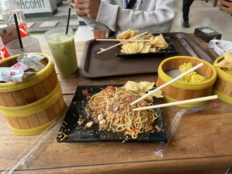 Mie Gacoan Depok Kelapa Dua 5