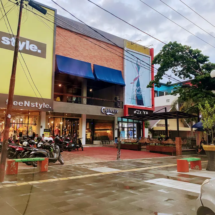 Floral coffee and juice 1