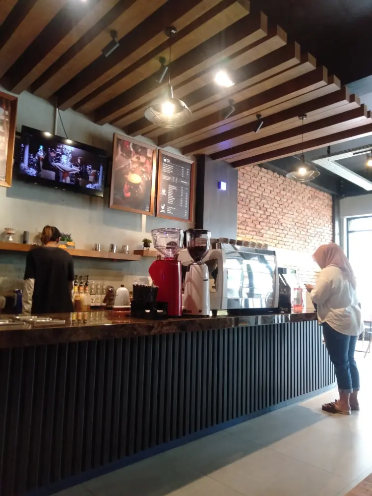 Floral coffee and juice 9