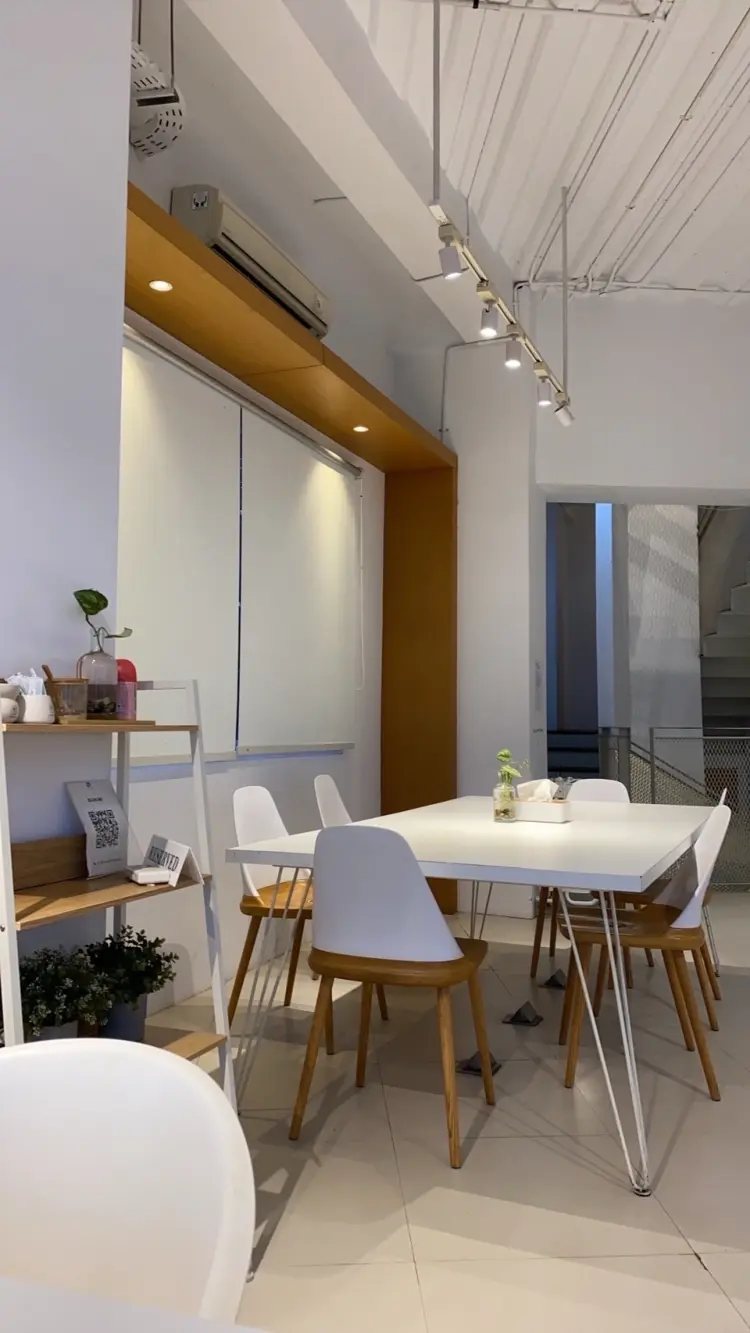 oi coffee & eatery 10