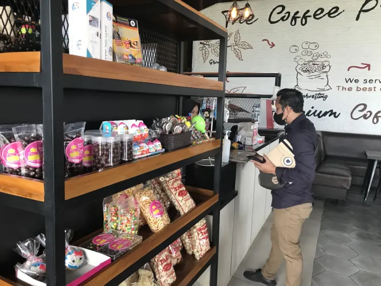 Tasya Bakery & Cake And Coffee Shop & Resto 5