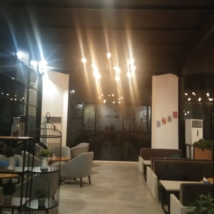 Tasya Bakery & Cake And Coffee Shop & Resto 2