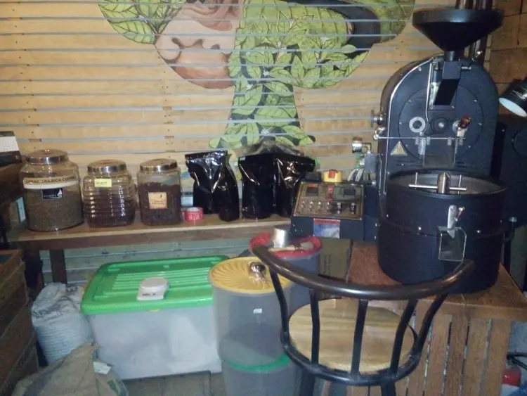 Rimbun Espresso & Brew Bar Padang 6