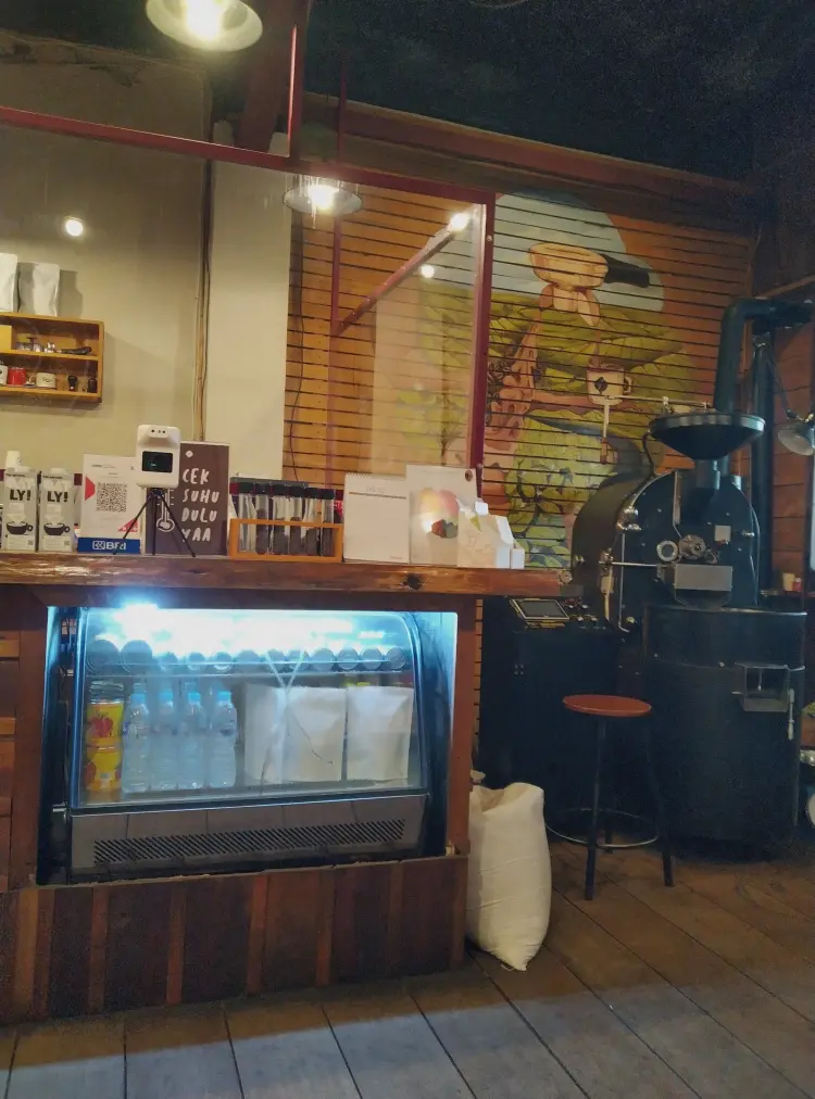 Rimbun Espresso & Brew Bar Padang 8