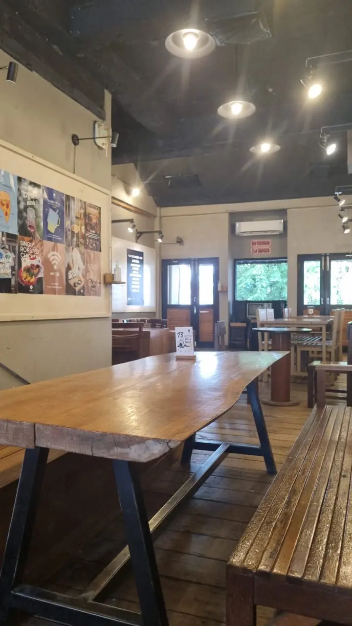 Rimbun Espresso & Brew Bar Padang 2