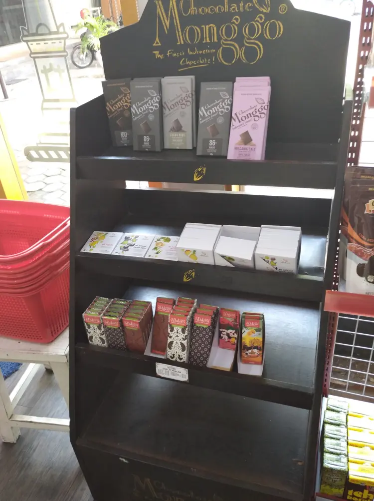 Bakpia Kukus Tugu Jogja - Jalan Colombo ( Pusat Oleh - Oleh ) 2