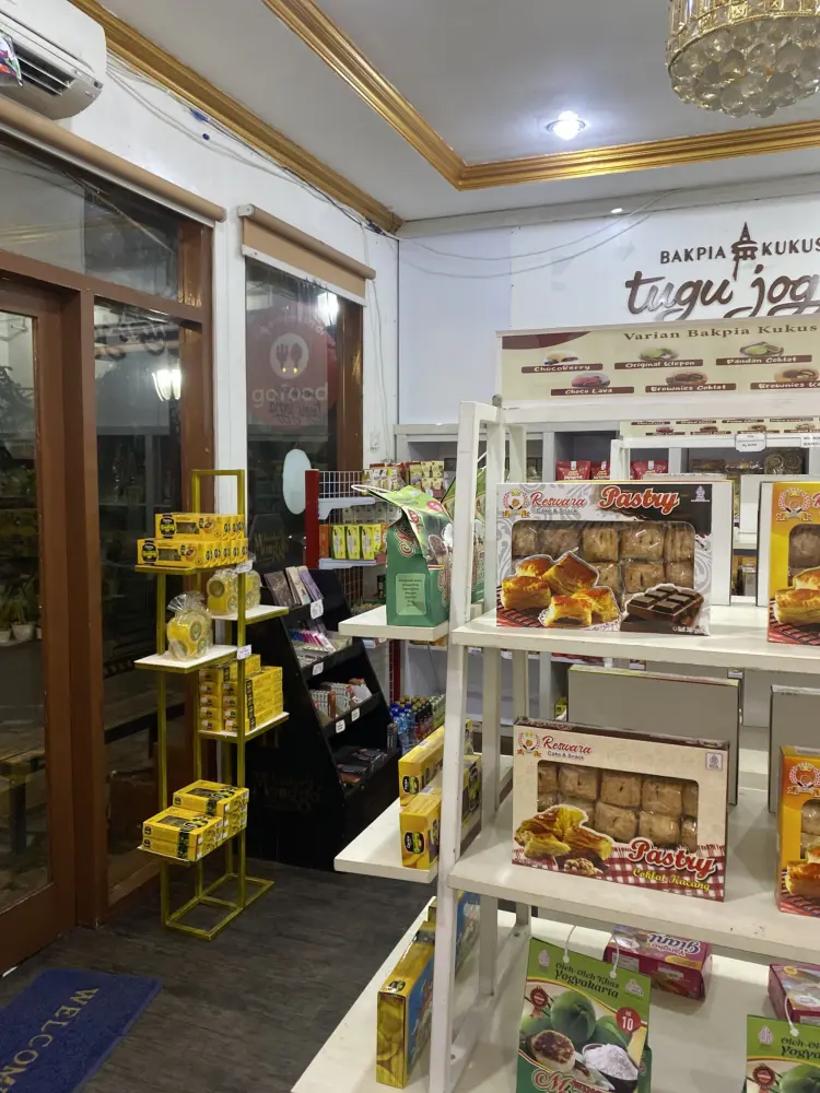 Bakpia Kukus Tugu Jogja - Jalan Colombo ( Pusat Oleh - Oleh ) 5