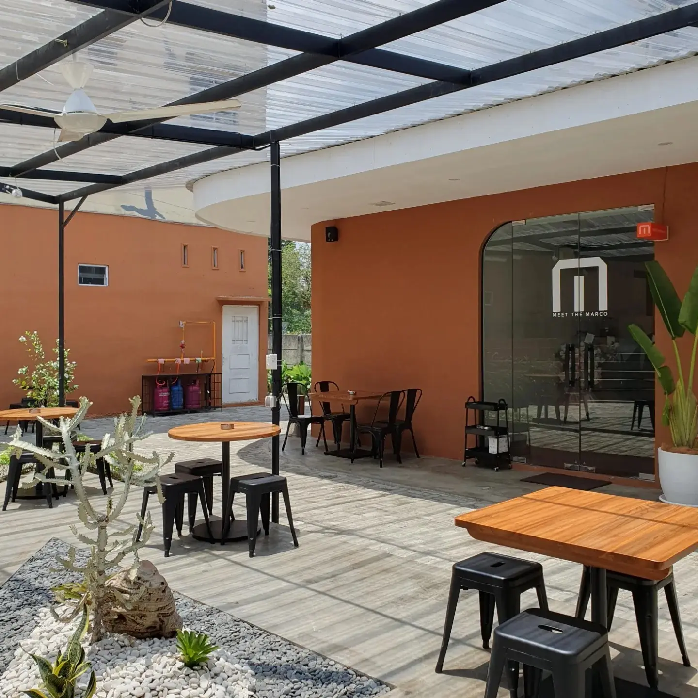 环境满分,食物满分,服务…负分滚粗!北干巴鲁这家店让我又爱又恨! 2