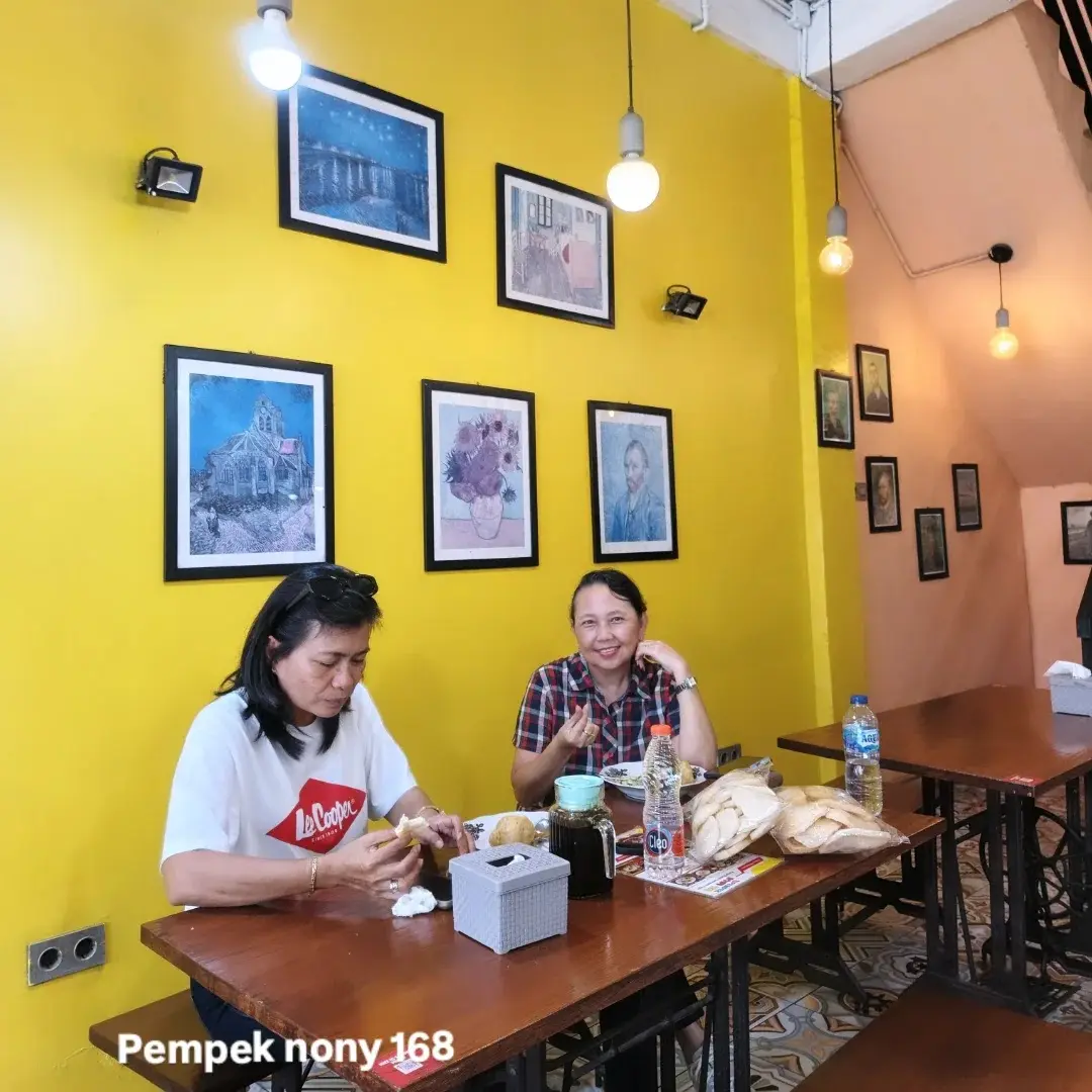 Pempek paling mantap di Palembang? Nggak ada AC tetep gas 1