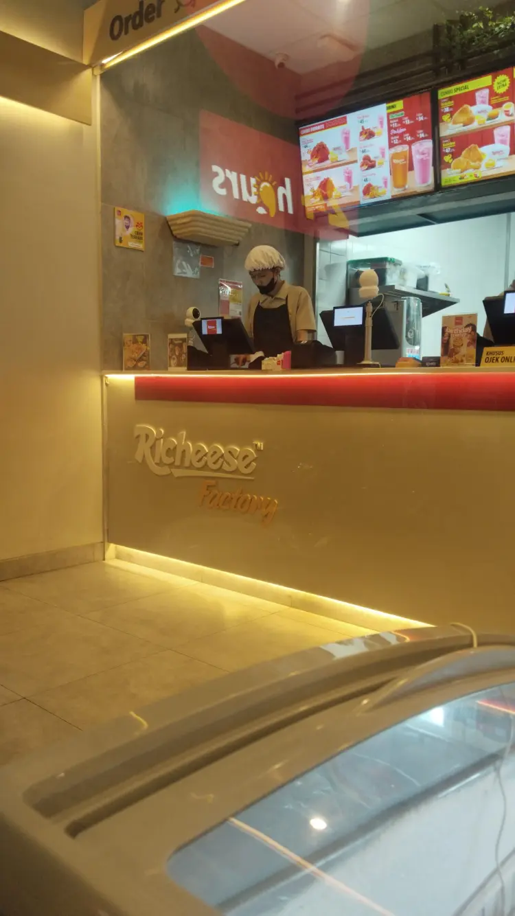 Richeese Factory Basuki Rachmad 2